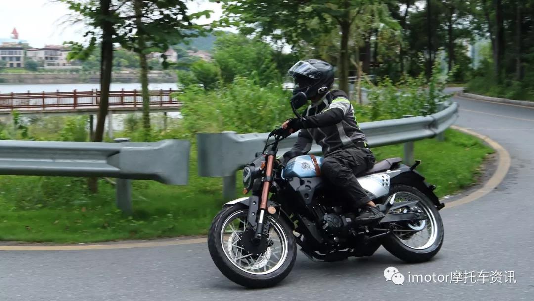 力帆kpm200座高测评,力帆kpm200两款对比