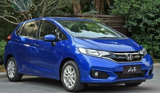 女士自动挡省油小型车大众,省油的小型车排行榜前十名