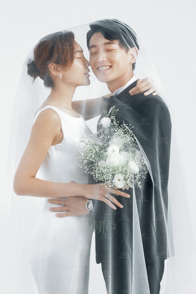 韩式风格婚纱照意义,婚纱照韩式白纱和欧莎有什么区别