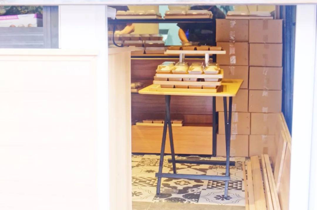 意外爆火的美食店铺,爆火的米糕