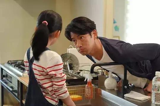 99%的父母都不知道孩子的一些事情,父亲决定女儿未来的家务量