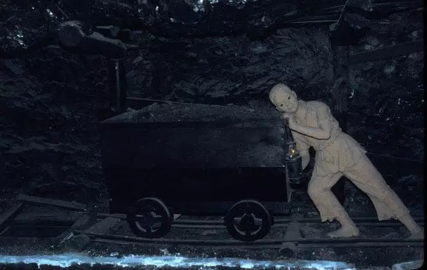 FUN|美国人拍摄1972年唐山