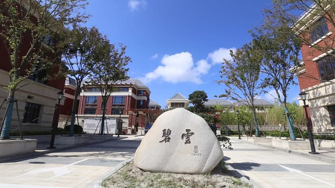 临港什么时候通火车,临港近期有什么活动