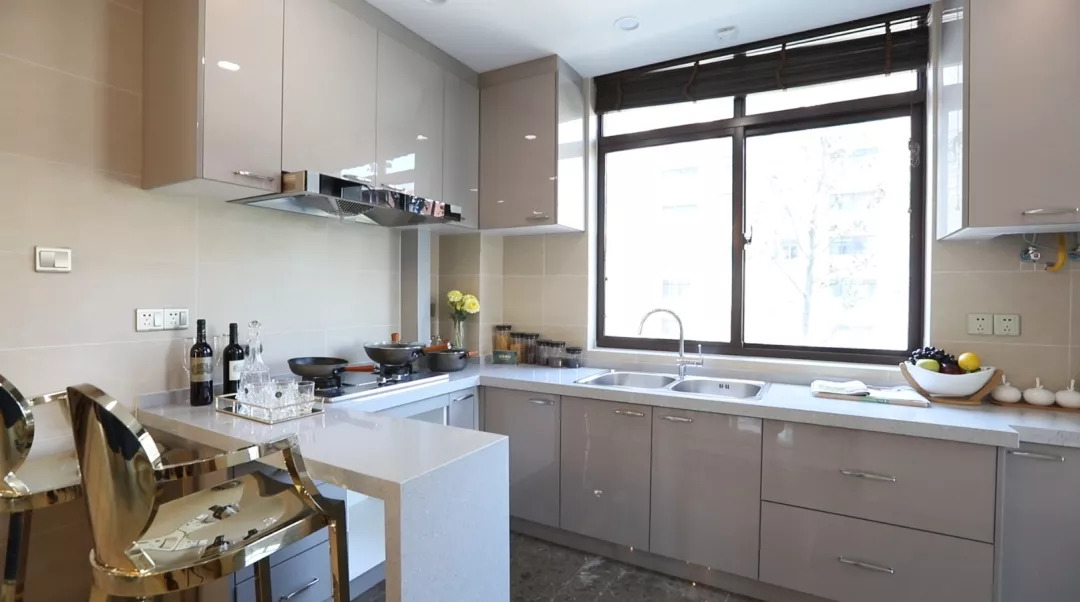 临港什么时候通火车,临港近期有什么活动