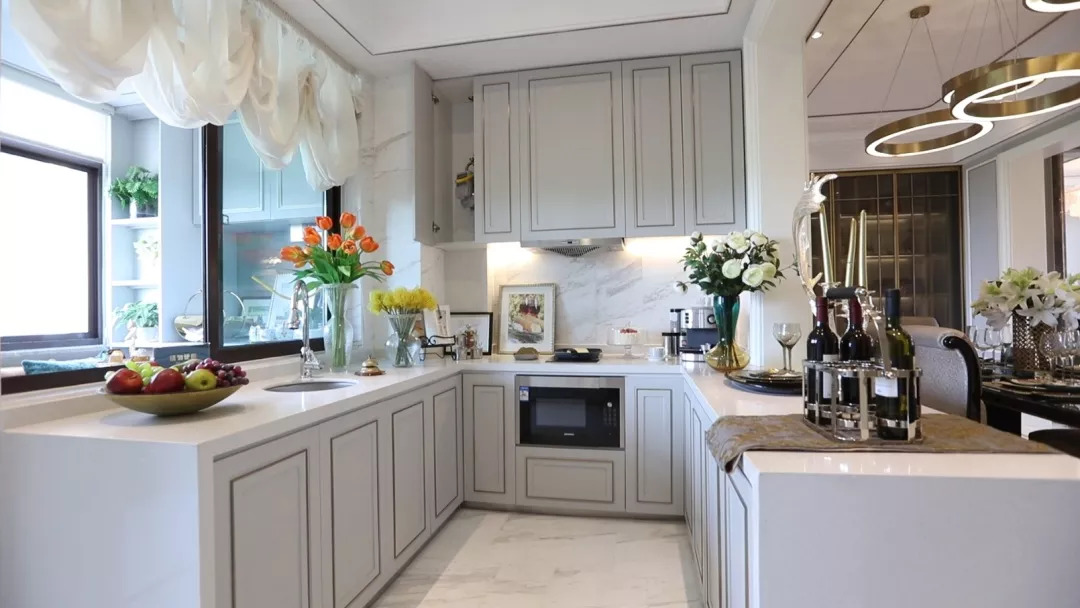 临港什么时候通火车,临港近期有什么活动