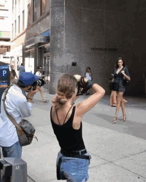 天呐！19岁=36D胸+大长腿，为什么没把我生得这么美！