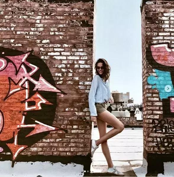 天呐！19岁=36D胸+大长腿，为什么没把我生得这么美！