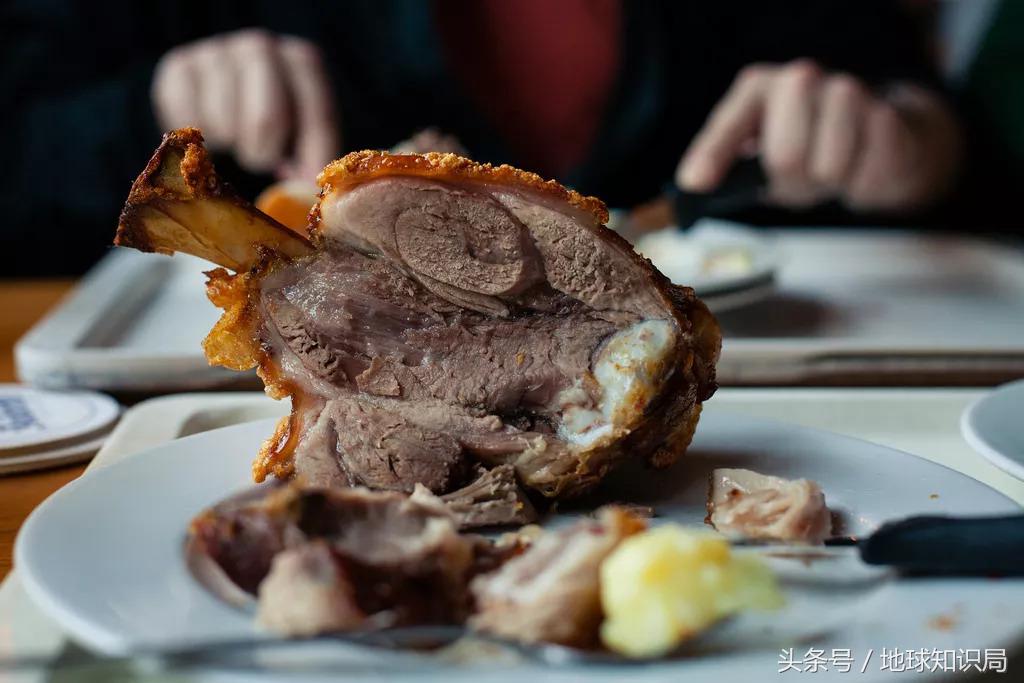 为什么德国人爱吃香肠,德国人对猪肉的喜爱