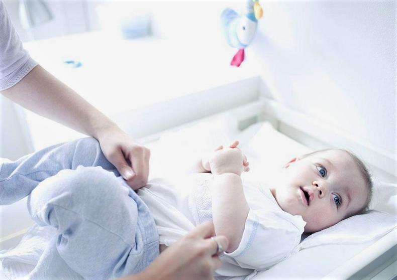 0到1岁的宝宝发烧怎么物理降温,5岁小孩发烧发抖说很冷怎么处理