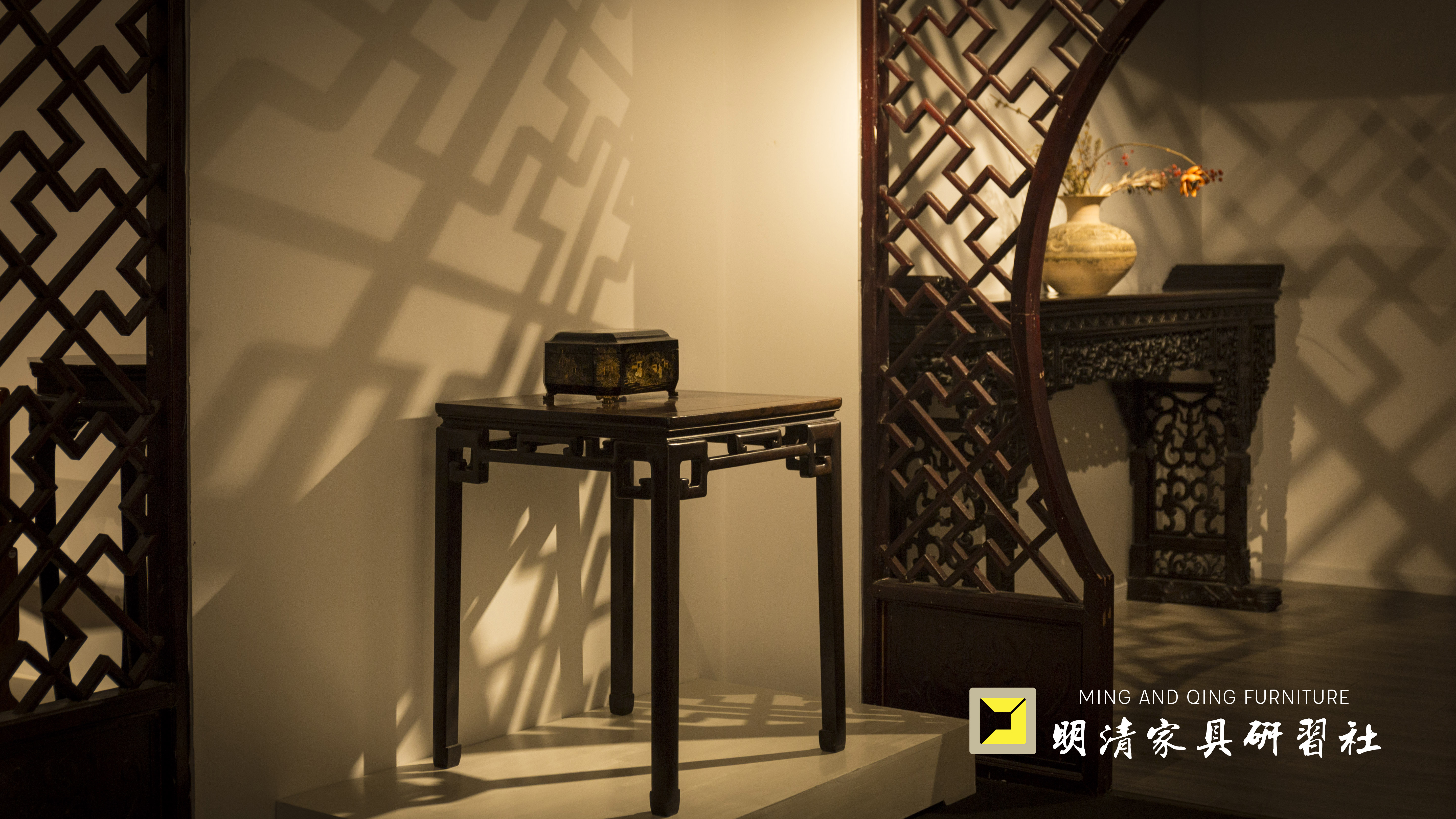 黄花梨紫檀花纹对比,清代紫檀和黄花梨区别