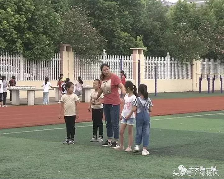 老师您辛苦了！宝应有个“女汉子”足球老师！