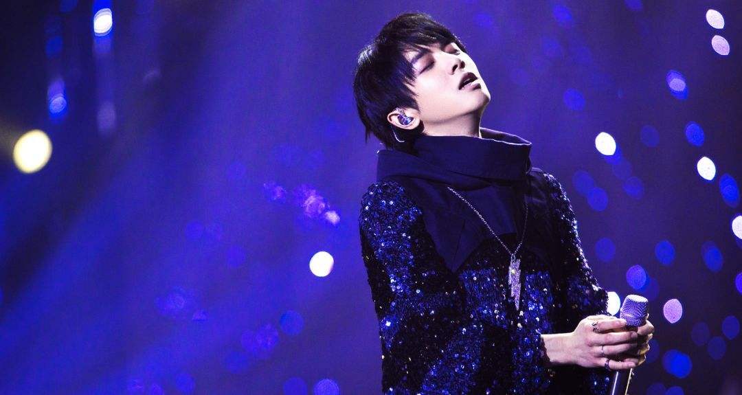 华晨宇说他是华语乐坛永远的神,说华晨宇是音乐鬼才秒杀小沈阳