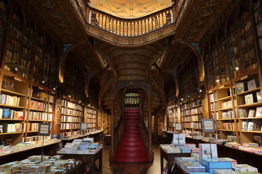 佳能eosr6的c-log功能,佳能eosr6是个什么档次的相机