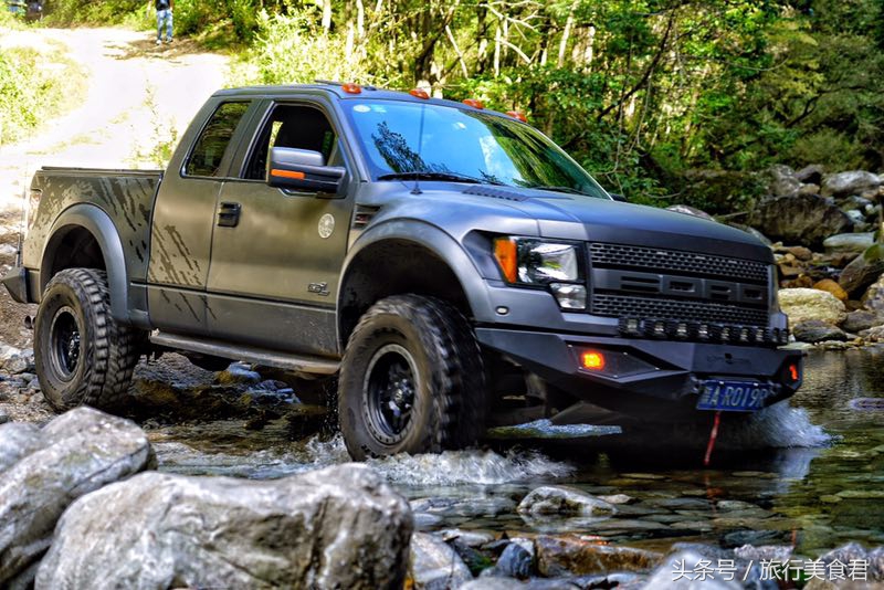 周末，秦岭穿越之旅：行者无畏出发，表演燃爆全场，感受到了吗？