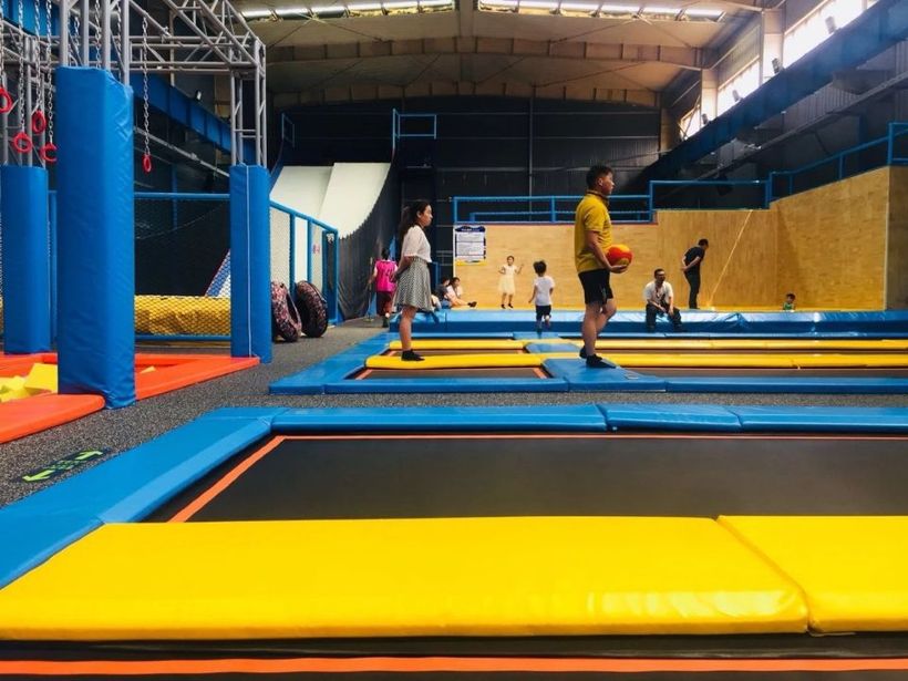 口袋屋蹦床乐园团购,5000平方米大型室内蹦床主题公园