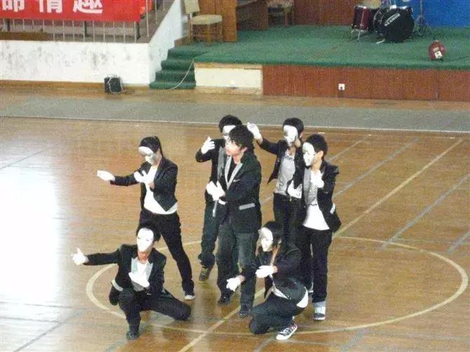 西安市总共有多少个中学,西安最古老的学校