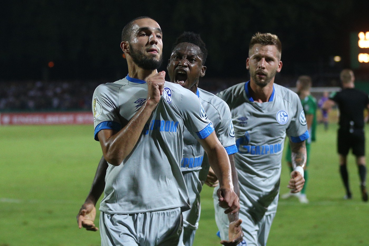 4名矿工已成功升井,4名矿工