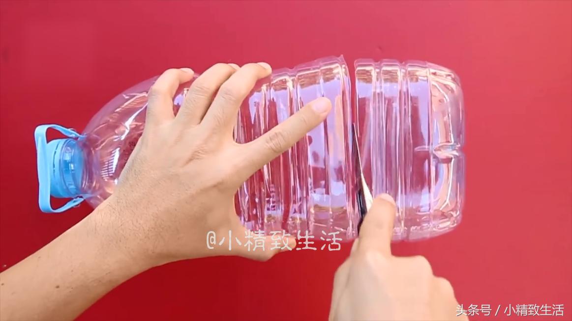 油桶自制沥水架,收纳小妙招自制油桶