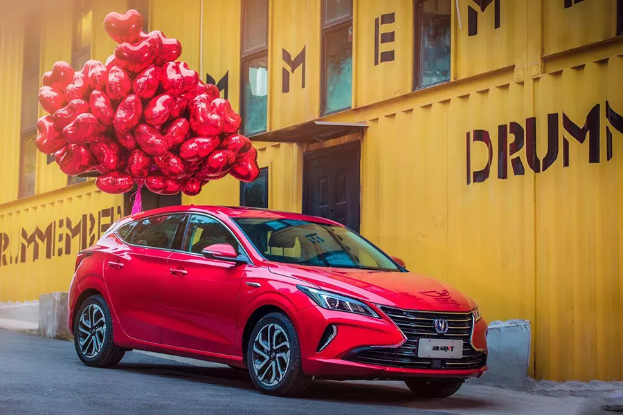 逸动7万落地豪华版,全新逸动xt2019款