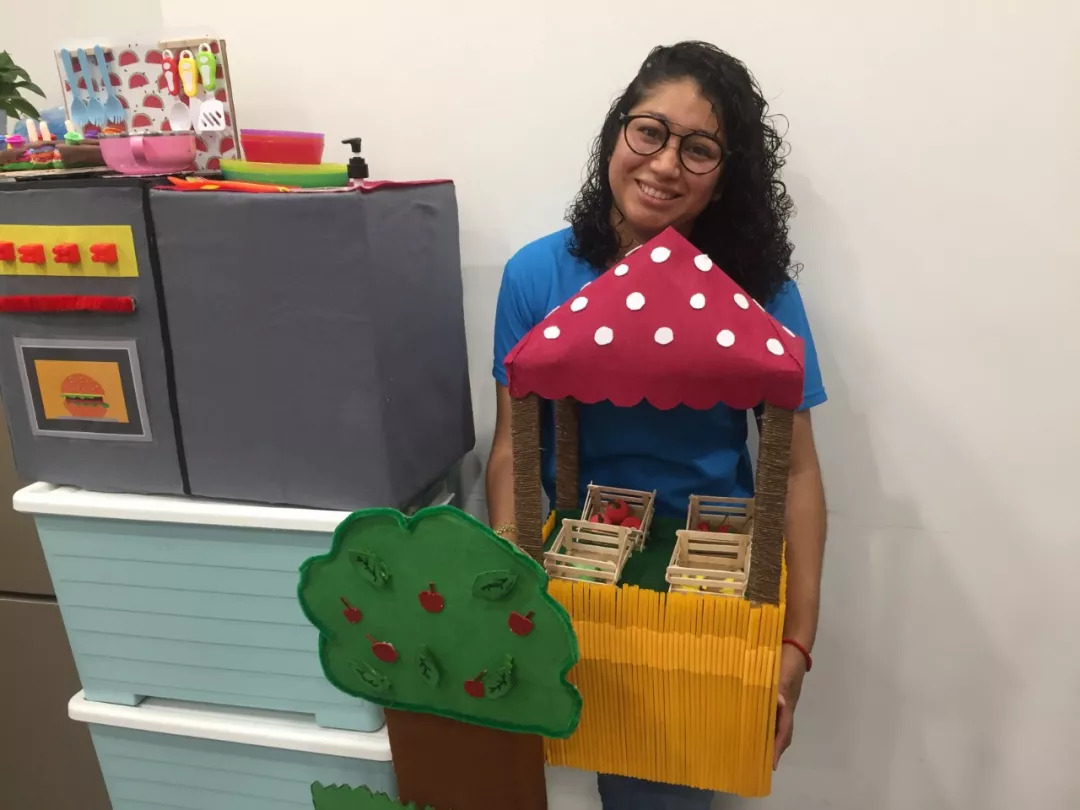 海伦多兰英语冬令营,海伦多兰女士