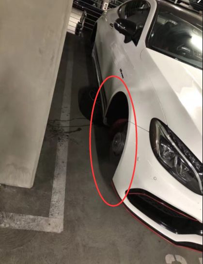 华人区豪华公寓现辱华纸条“*那支**人滚回*那支**”，竟是自己人干的？