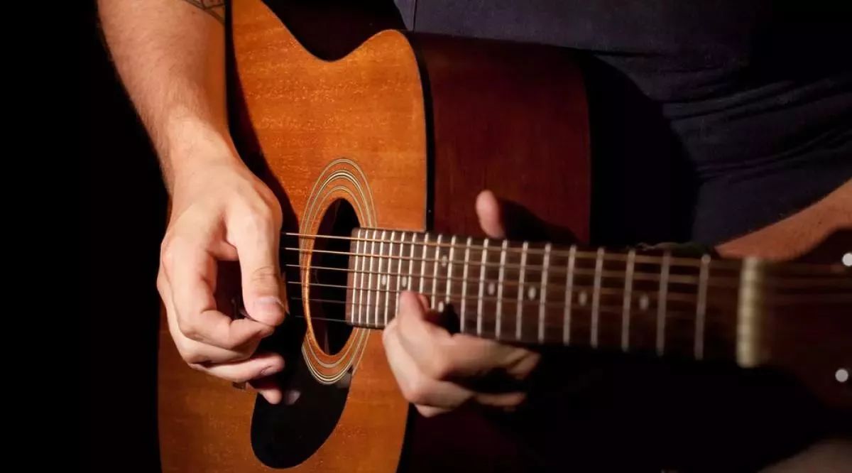 吉他最常用的7个和弦是什么,吉他最常用的几个和弦