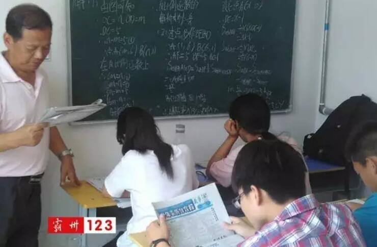 感人教师人物,十大感人老师现场视频