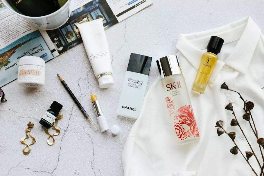 skii大红瓶与雅诗兰黛智妍精华霜,skii和雅诗兰黛哪个更高端