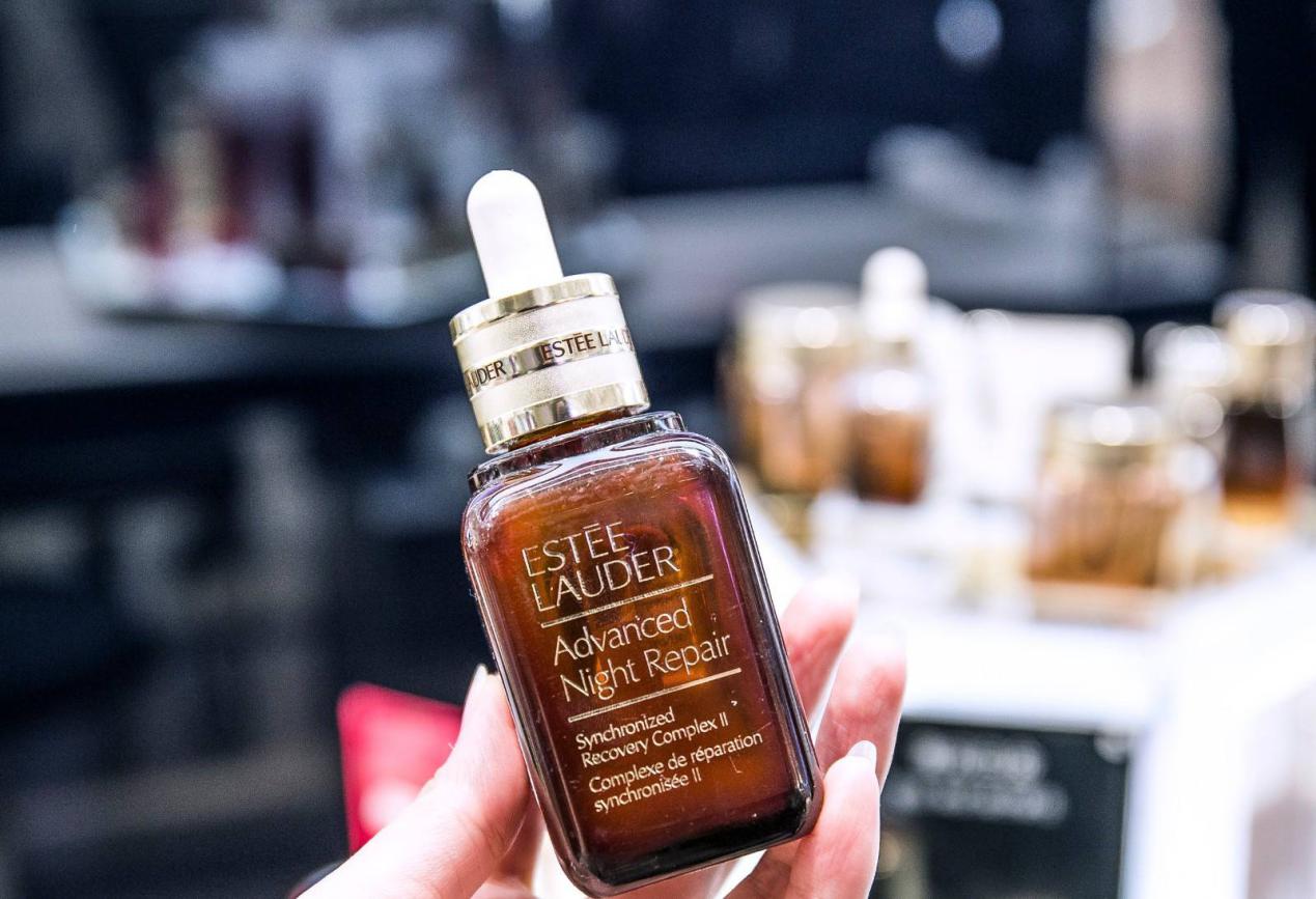 skii大红瓶与雅诗兰黛智妍精华霜,skii和雅诗兰黛哪个更高端