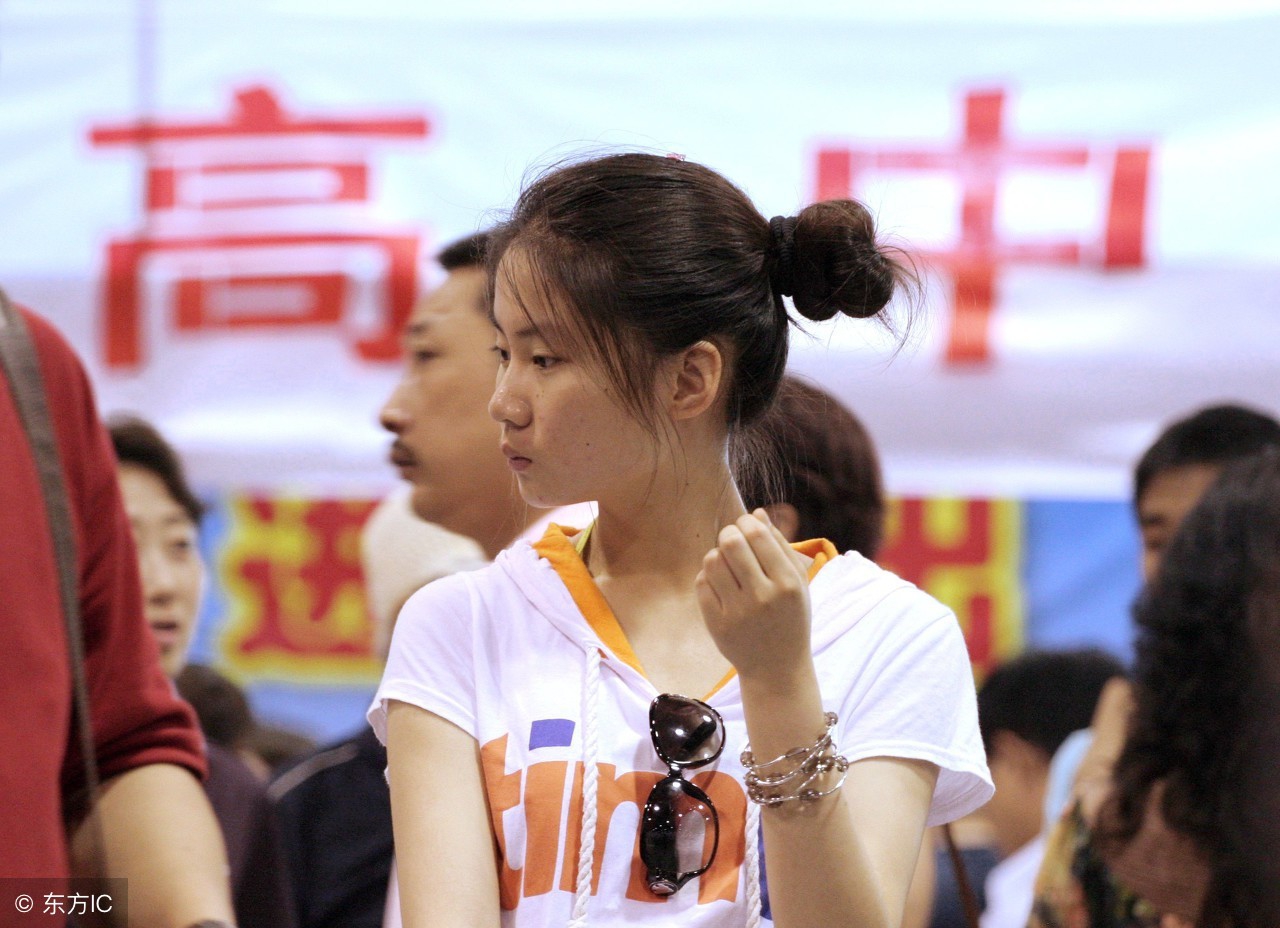 感念师恩关于教师节的诗歌朗诵,童心绽放感念师恩教师节主题