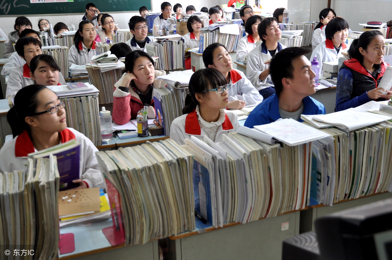 感念师恩关于教师节的诗歌朗诵,童心绽放感念师恩教师节主题