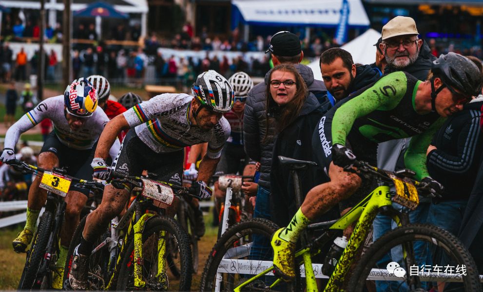 爱骑行愿春风带来更多美好,当爱变成习惯应该是幸福的