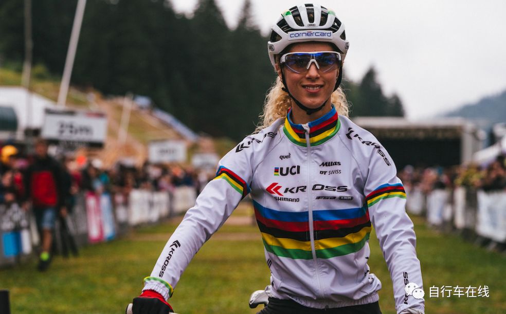 爱骑行愿春风带来更多美好,当爱变成习惯应该是幸福的