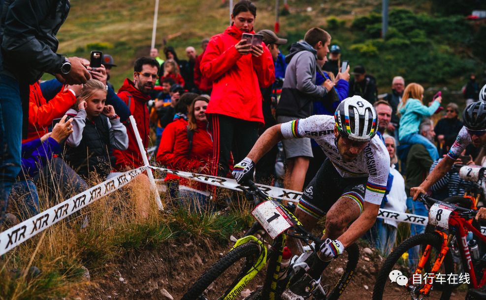 爱骑行愿春风带来更多美好,当爱变成习惯应该是幸福的