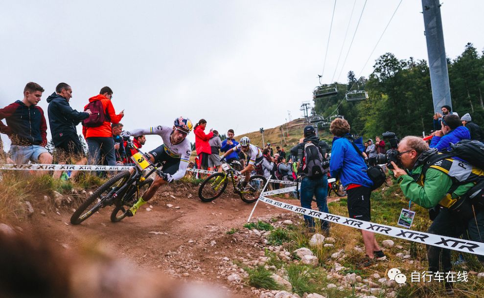 爱骑行愿春风带来更多美好,当爱变成习惯应该是幸福的