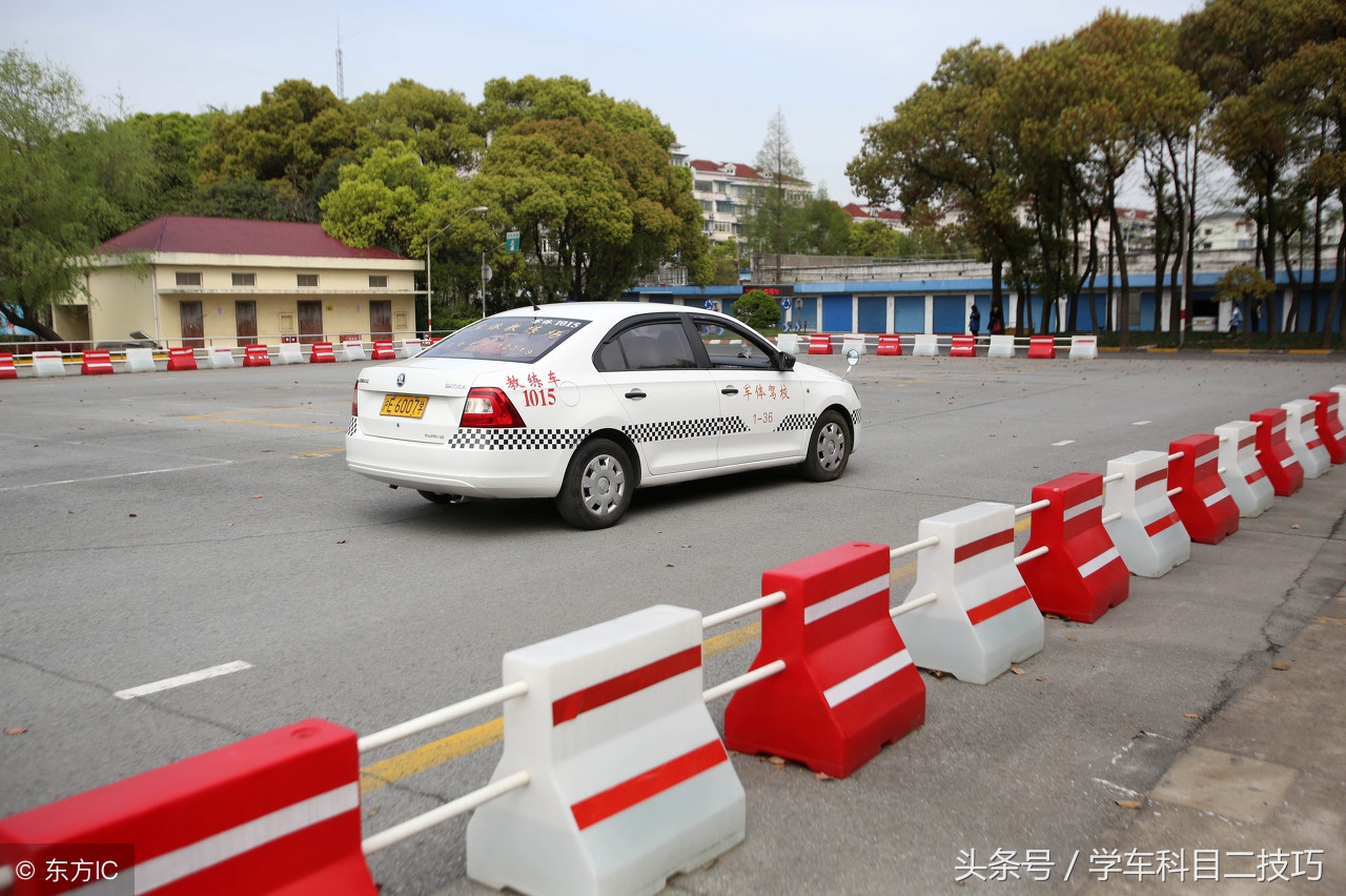 新手科目二怎样操作离合,科目二学车离合的调整