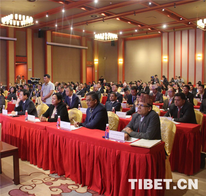 首届环喜马拉雅“一带一路”合作论坛在林芝鲁朗举行