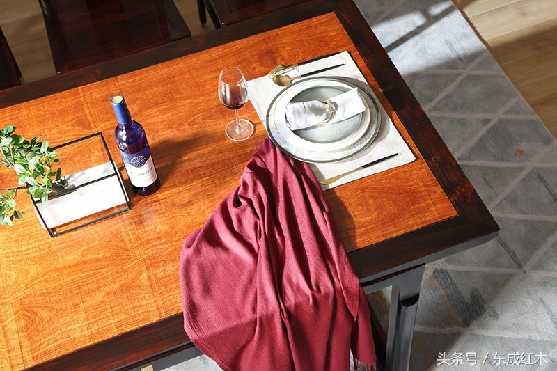 东成红木邀你读《红楼》｜工匠精神的一大基础在于“家学渊源”