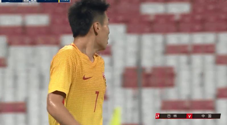 武磊重回凌空斩破球荒,武磊帮助中国足球小将