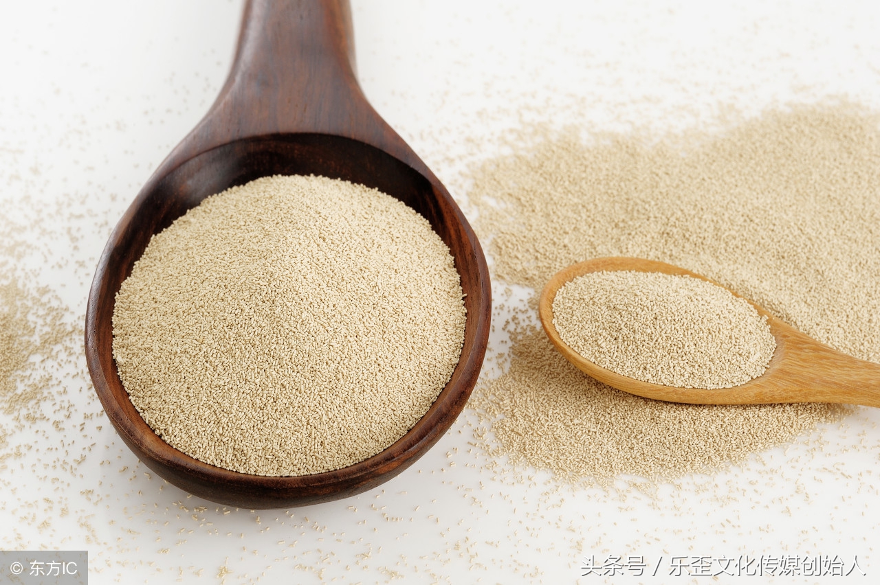 面包烤出来表皮发硬是什么原因,为什么面包烤出来表皮又干又硬