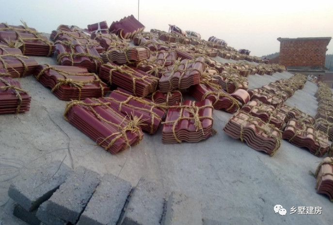 看看花200万乡下建的别墅外观,只花了33万修的农村小别墅