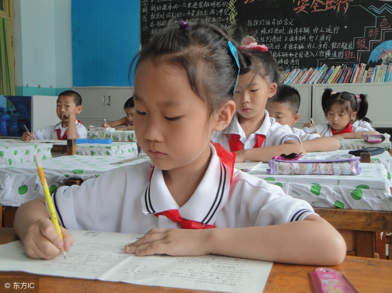 小学生必背成语500个及造句,小学成语积累及解释造句