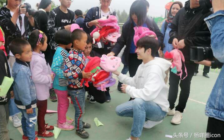 为拥有一个“优质”偶像而骄傲，跟随正能量领头羊益路同行！