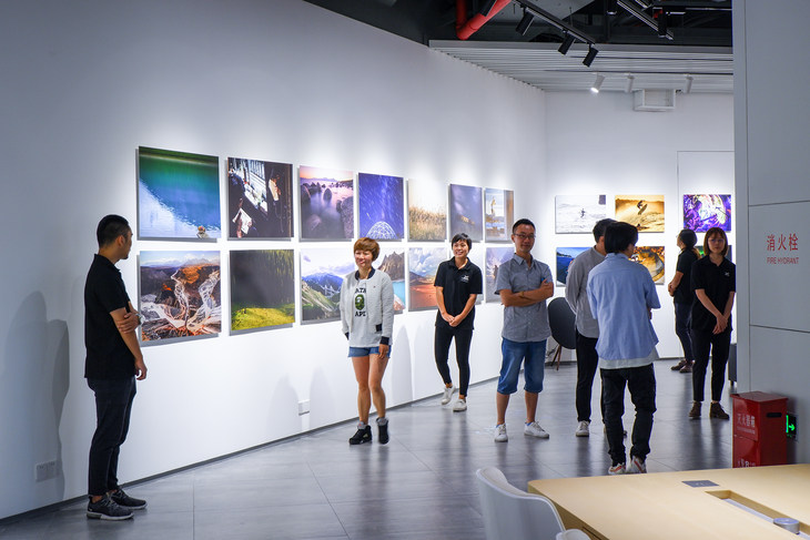 富士x-t30ii微单相机是半画幅吗,富士xt3全画幅微单怎么样