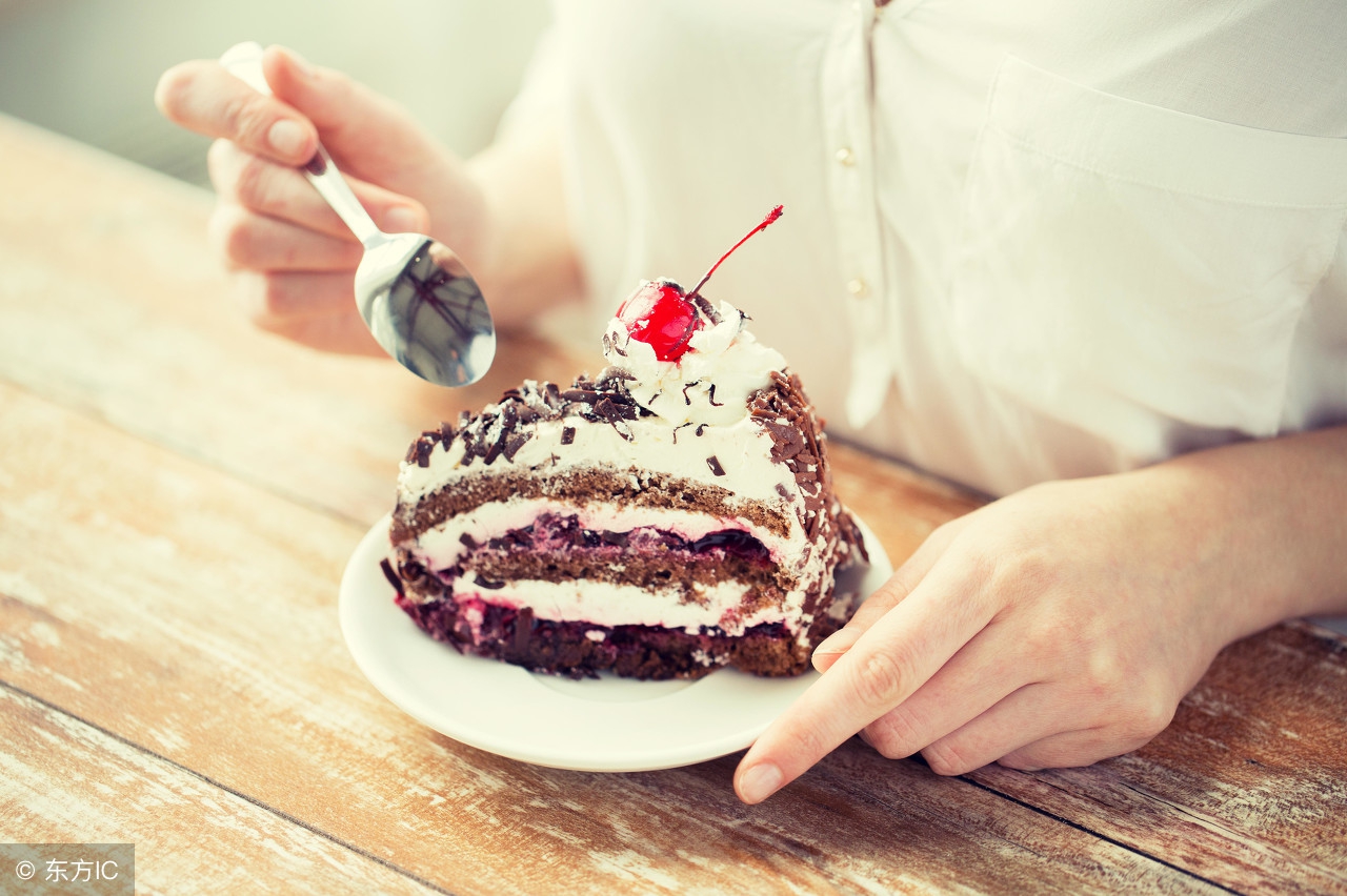 宝宝异瞳怎么回事,新生儿异瞳是什么