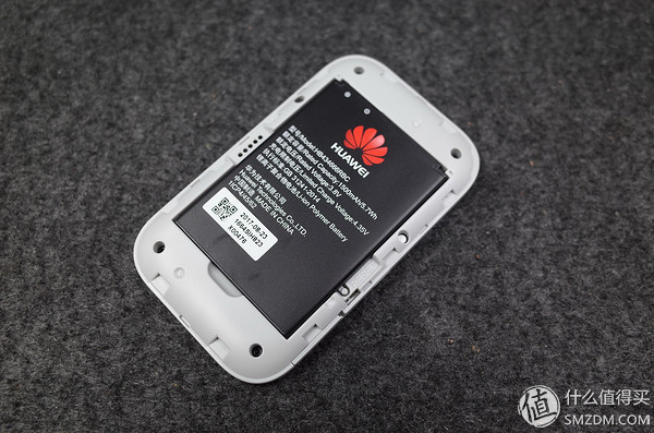 华为移动随身wifi测评视频,华为随身wifi开箱
