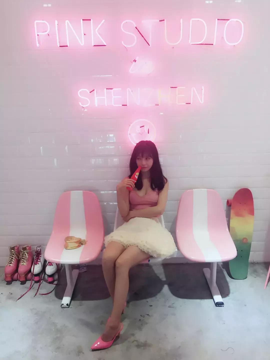 Gucci这是在逼我们把泳衣穿上街？