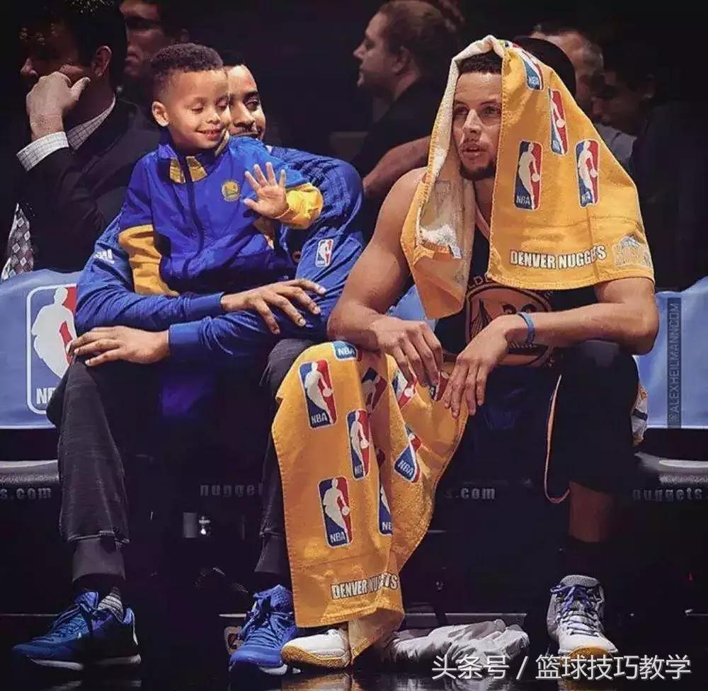 戈登晃断了库里的脚踝 (戈登晃断库里脚踝)