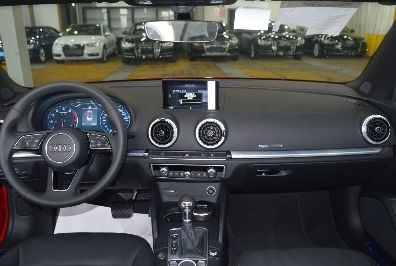 撩妹敞篷小跑，7秒破百，高逼格的豪华品牌，28万起