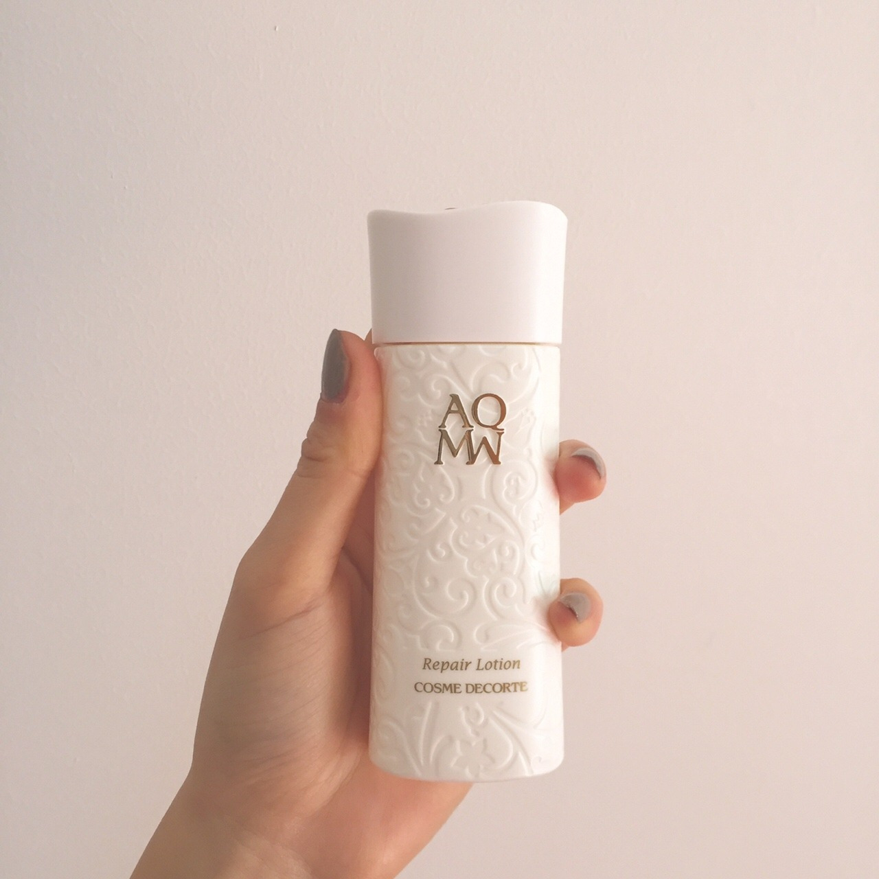 推荐一款好用的乳液保湿效果好,天凉了秋装新款赶紧备起来